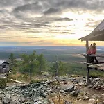 Sointuilevi R69 Moderni Levin Keskustan Tuntumassa Levi
